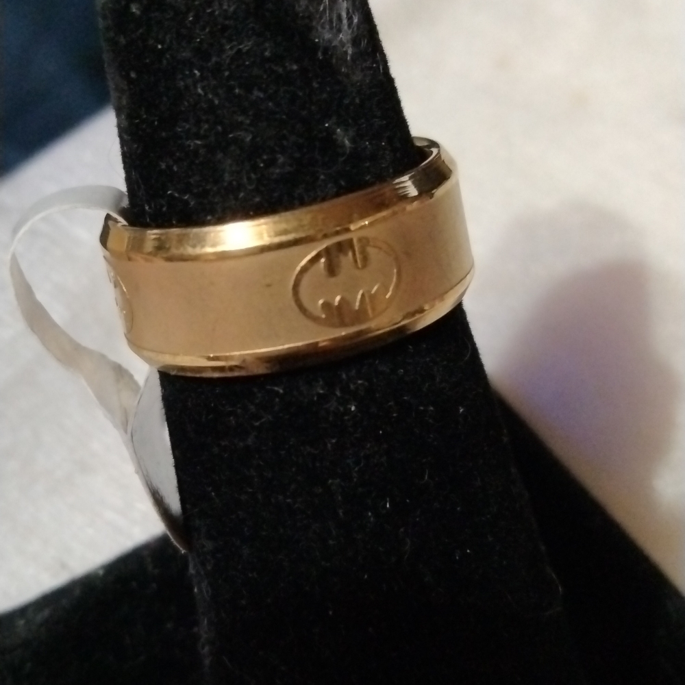 Steel Batman wedding band ring size 6 NWT gold tone (sku 649)